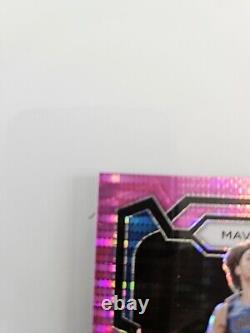 2023 Panini Prizm Derek Lively II Pink Pulsar /42