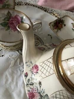Beautiful Rare Vintage Sadler Carousel Teapot Pink Roses