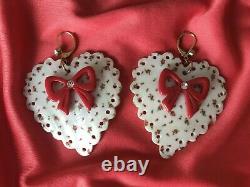 Betsey Johnson Vintage Rosebud Rose Bud Print Shell Heart Red Bow Earrings RARE