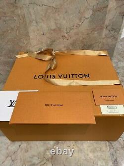Louis Vuitton Long Beach tote bag Monogram Vernis Rose Pink DISCONTINUED RARE