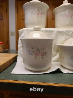 Pfaltzgraff Tea Rose Canister Set (4) Extremely Rare Lids. Ex. Condition