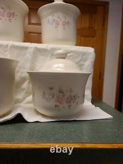 Pfaltzgraff Tea Rose Canister Set (4) Extremely Rare Lids. Ex. Condition