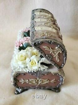 RARE Lladro Flowers & Roses on Dresden Like Lace Treasure Chest Mint Condition
