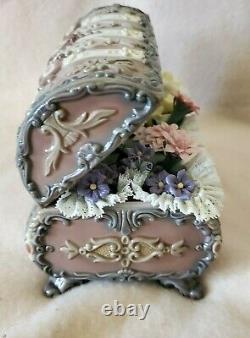 RARE Lladro Flowers & Roses on Dresden Like Lace Treasure Chest Mint Condition