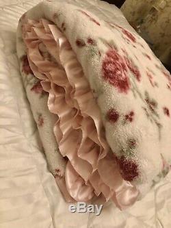 Rachel Ashwell Simply Shabby Chic Satin Trim Two Ply Rose Blanket Queen Rare