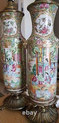 Rare PAIR of Fine Chinese Cantonese Rouleau-Shaped Famille Rose Medallion Lamps