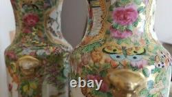 Rare PAIR of Fine Chinese Cantonese Rouleau-Shaped Famille Rose Medallion Lamps