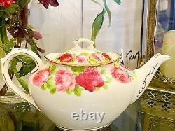 Rare Vintage 1939 Royal Albert Old English Rose 4 Cup teapot (Body Has Crack)