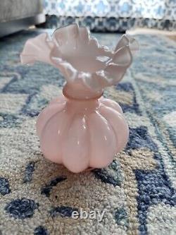 Vintage Fenton Angel Skin Coral Vase Pink Tea Rose Pink Art Glass RARE 1950s