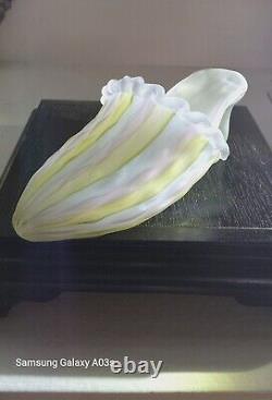 Vtg Rare Ruffled Glass Slipper Diamond Pattern Blue Yellow And Pink